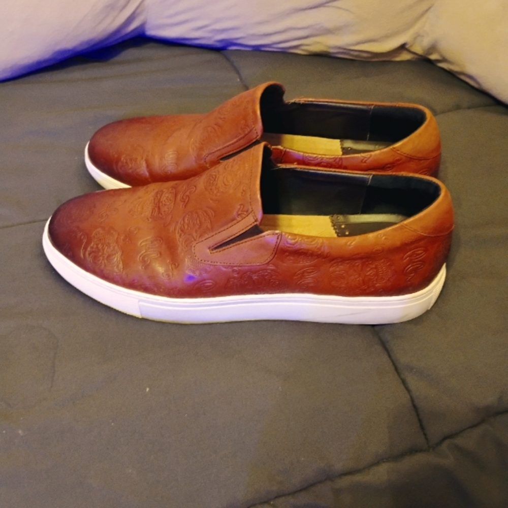 Robert Graham Shoes Mens 11 brown Leather Sneakers Low Top Embossed Skulls